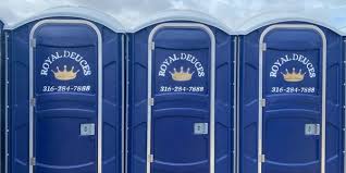 Types of Portable Toilets We Offer in Arbuckle, CA